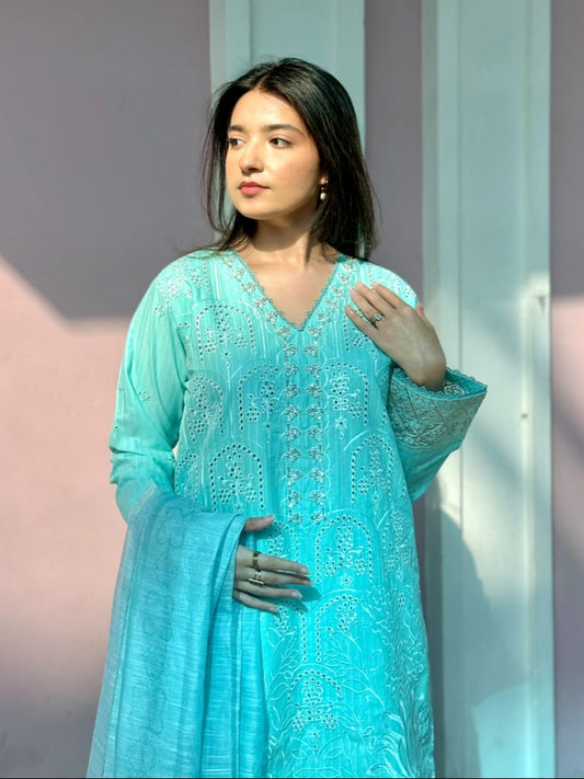 3 Piece – White Viscose Embroidered Suit