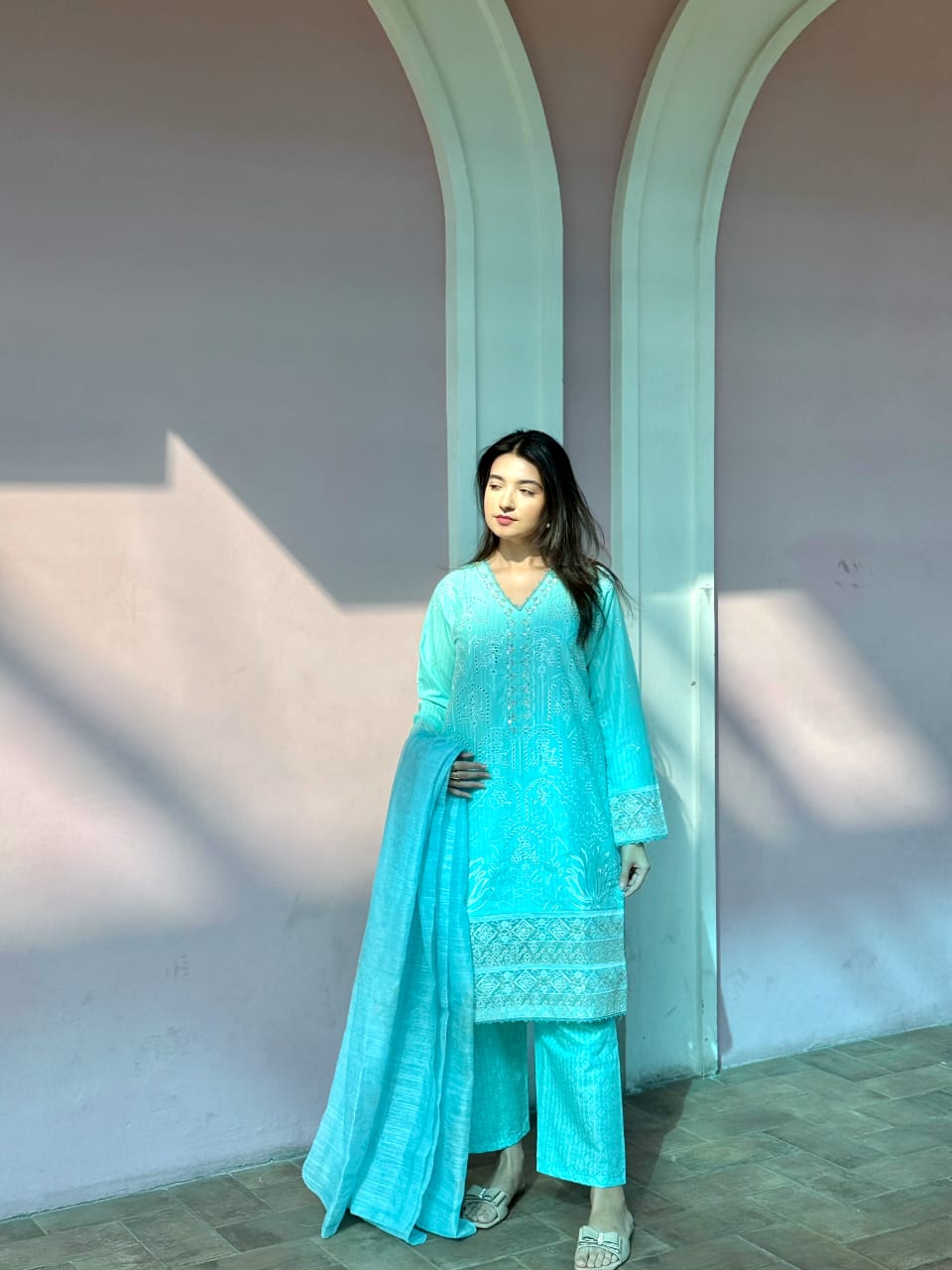 3 Piece – White Viscose Embroidered Suit
